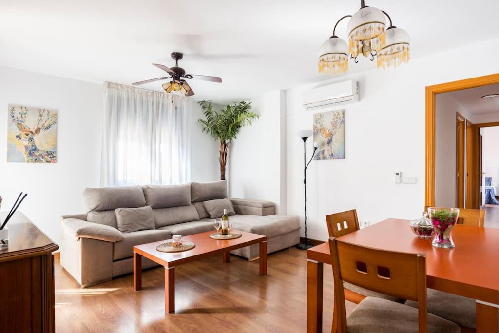 Ayala Beach Apartment مالقة المظهر الخارجي الصورة